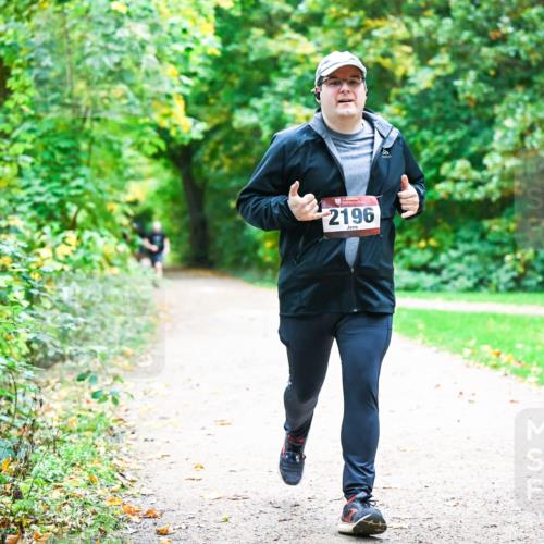 12.10.2025 - Bramfelder Halbmarathon 2025 Dr. Thomas Lammeyer http://msf.ph/oto/9360301 12.10.2025 11:11:27 Laufen 2196 meine-sportfotos.de