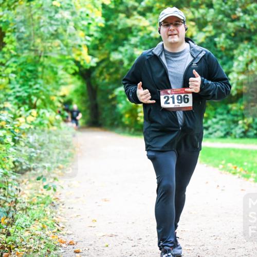 12.10.2025 - Bramfelder Halbmarathon 2025 Dr. Thomas Lammeyer http://msf.ph/oto/9360303 12.10.2025 11:11:27 Laufen 2196, 9 meine-sportfotos.de