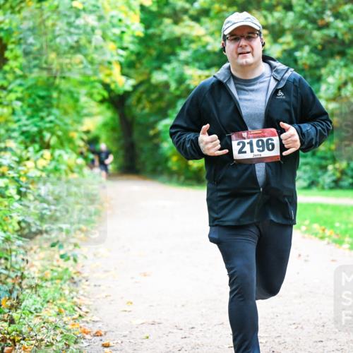 12.10.2025 - Bramfelder Halbmarathon 2025 Dr. Thomas Lammeyer http://msf.ph/oto/9360304 12.10.2025 11:11:27 Laufen 34, 2196 meine-sportfotos.de