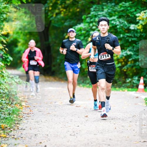 12.10.2025 - Bramfelder Halbmarathon 2025 Dr. Thomas Lammeyer http://msf.ph/oto/9360323 12.10.2025 11:11:40 Laufen 2714, 256 meine-sportfotos.de