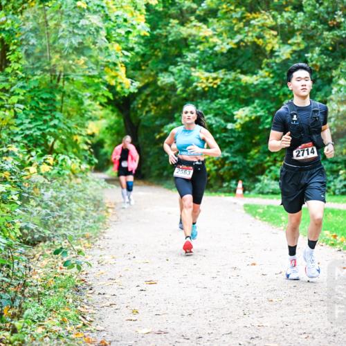12.10.2025 - Bramfelder Halbmarathon 2025 Dr. Thomas Lammeyer http://msf.ph/oto/9360341 12.10.2025 11:11:42 Laufen 2714, 2563 meine-sportfotos.de