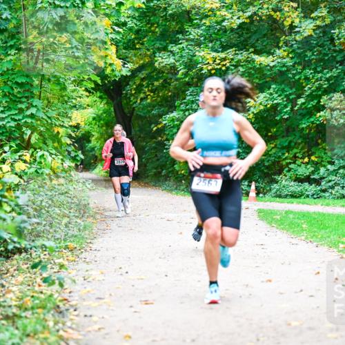 12.10.2025 - Bramfelder Halbmarathon 2025 Dr. Thomas Lammeyer http://msf.ph/oto/9360344 12.10.2025 11:11:43 Laufen 2820, 2563 meine-sportfotos.de