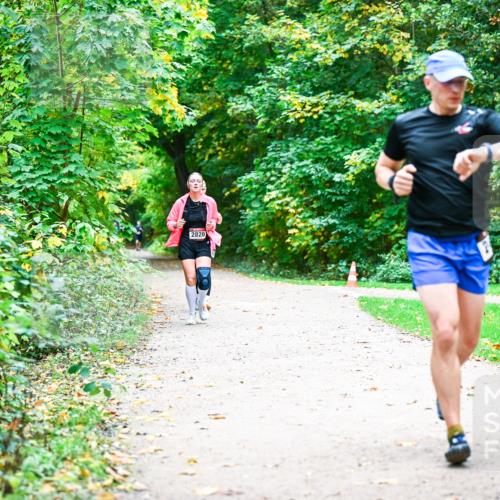 12.10.2025 - Bramfelder Halbmarathon 2025 Dr. Thomas Lammeyer http://msf.ph/oto/9360358 12.10.2025 11:11:45 Laufen 2820 meine-sportfotos.de