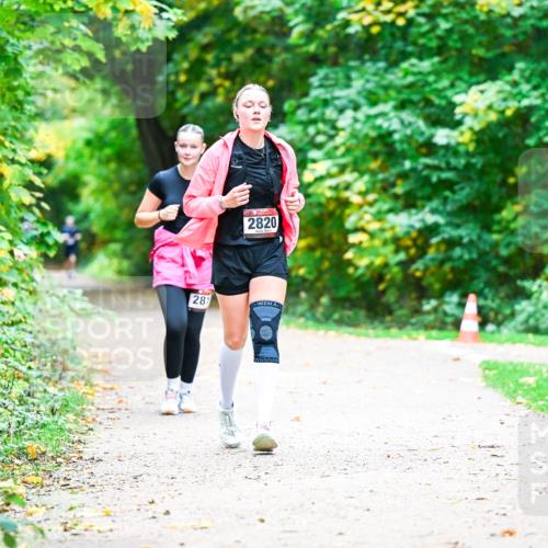 12.10.2025 - Bramfelder Halbmarathon 2025 Dr. Thomas Lammeyer http://msf.ph/oto/9360364 12.10.2025 11:11:47 Laufen 2820, 281 meine-sportfotos.de