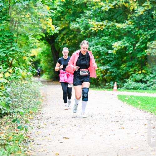 12.10.2025 - Bramfelder Halbmarathon 2025 Dr. Thomas Lammeyer http://msf.ph/oto/9360371 12.10.2025 11:11:48 Laufen 2820, 281 meine-sportfotos.de