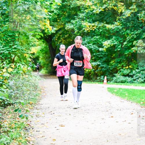 12.10.2025 - Bramfelder Halbmarathon 2025 Dr. Thomas Lammeyer http://msf.ph/oto/9360372 12.10.2025 11:11:48 Laufen 281, 2820 meine-sportfotos.de