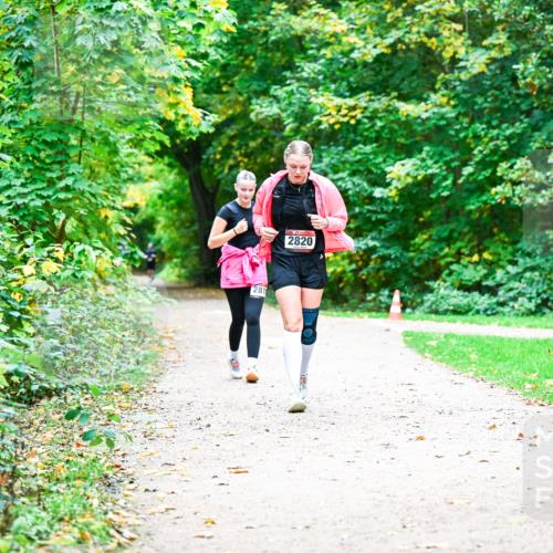 12.10.2025 - Bramfelder Halbmarathon 2025 Dr. Thomas Lammeyer http://msf.ph/oto/9360373 12.10.2025 11:11:48 Laufen 281, 2820 meine-sportfotos.de
