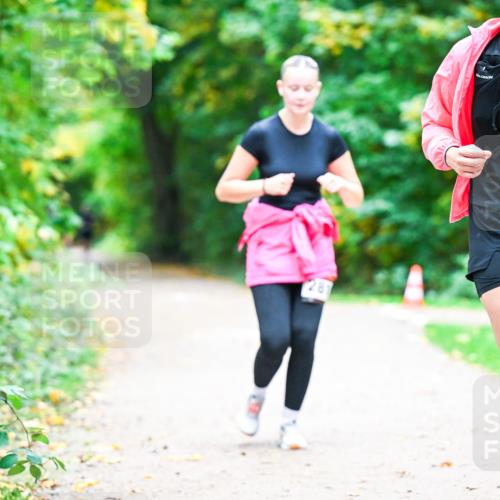 12.10.2025 - Bramfelder Halbmarathon 2025 Dr. Thomas Lammeyer http://msf.ph/oto/9360381 12.10.2025 11:11:51 Laufen 34, 2820 meine-sportfotos.de