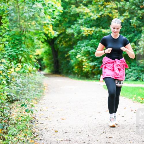 12.10.2025 - Bramfelder Halbmarathon 2025 Dr. Thomas Lammeyer http://msf.ph/oto/9360391 12.10.2025 11:11:52 Laufen 2819 meine-sportfotos.de