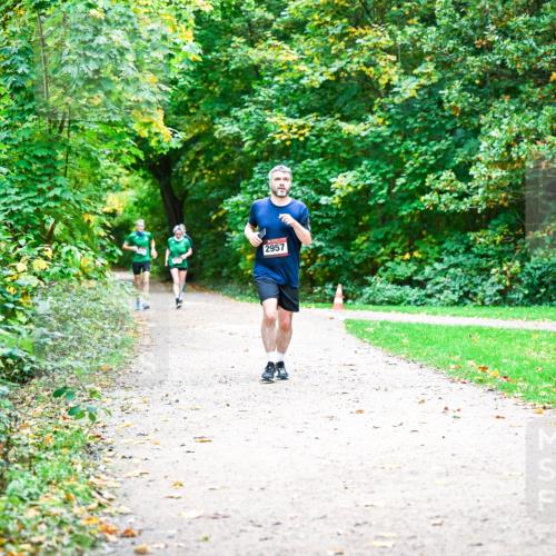 12.10.2025 - Bramfelder Halbmarathon 2025 Dr. Thomas Lammeyer http://msf.ph/oto/9360400 12.10.2025 11:12:13 Laufen 2957 meine-sportfotos.de
