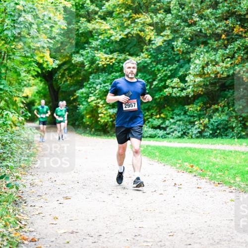 12.10.2025 - Bramfelder Halbmarathon 2025 Dr. Thomas Lammeyer http://msf.ph/oto/9360408 12.10.2025 11:12:14 Laufen 2957 meine-sportfotos.de