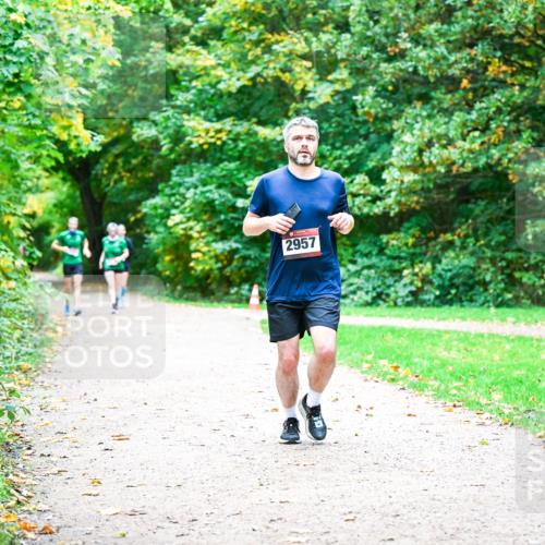 12.10.2025 - Bramfelder Halbmarathon 2025 Dr. Thomas Lammeyer http://msf.ph/oto/9360412 12.10.2025 11:12:14 Laufen 2957 meine-sportfotos.de