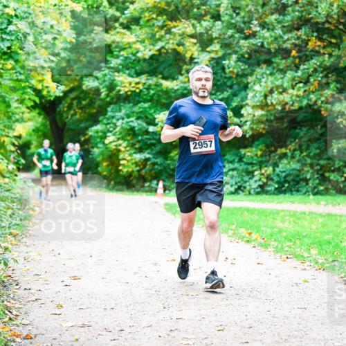 12.10.2025 - Bramfelder Halbmarathon 2025 Dr. Thomas Lammeyer http://msf.ph/oto/9360413 12.10.2025 11:12:14 Laufen 2957 meine-sportfotos.de