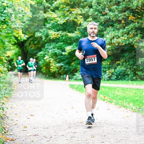 12.10.2025 - Bramfelder Halbmarathon 2025 Dr. Thomas Lammeyer http://msf.ph/oto/9360415 12.10.2025 11:12:15 Laufen 2957 meine-sportfotos.de