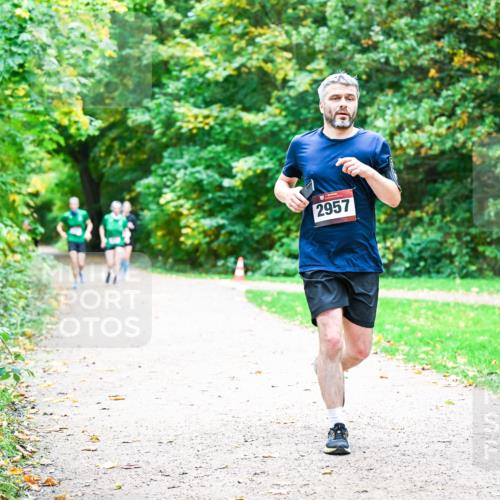 12.10.2025 - Bramfelder Halbmarathon 2025 Dr. Thomas Lammeyer http://msf.ph/oto/9360416 12.10.2025 11:12:15 Laufen 2957 meine-sportfotos.de