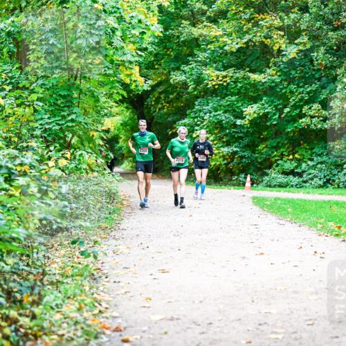 12.10.2025 - Bramfelder Halbmarathon 2025 Dr. Thomas Lammeyer http://msf.ph/oto/9360424 12.10.2025 11:12:18 Laufen 2355, 2318 meine-sportfotos.de