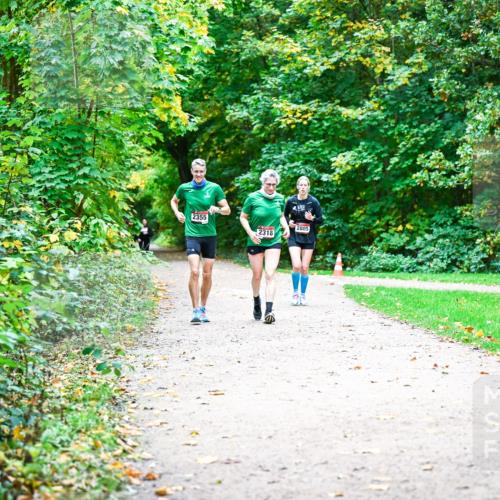 12.10.2025 - Bramfelder Halbmarathon 2025 Dr. Thomas Lammeyer http://msf.ph/oto/9360439 12.10.2025 11:12:21 Laufen 2355, 2318, 2809 meine-sportfotos.de