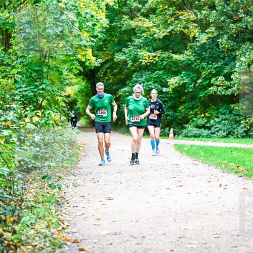 12.10.2025 - Bramfelder Halbmarathon 2025 Dr. Thomas Lammeyer http://msf.ph/oto/9360441 12.10.2025 11:12:21 Laufen 2355, 2809, 2318 meine-sportfotos.de