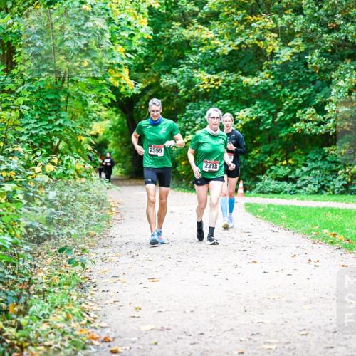 12.10.2025 - Bramfelder Halbmarathon 2025 Dr. Thomas Lammeyer http://msf.ph/oto/9360451 12.10.2025 11:12:22 Laufen 2355, 2318 meine-sportfotos.de