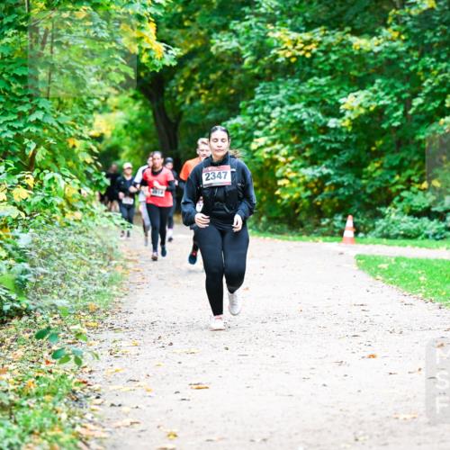 12.10.2025 - Bramfelder Halbmarathon 2025 Dr. Thomas Lammeyer http://msf.ph/oto/9360489 12.10.2025 11:12:36 Laufen 2914, 2347 meine-sportfotos.de