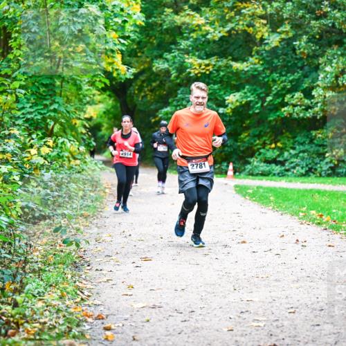 12.10.2025 - Bramfelder Halbmarathon 2025 Dr. Thomas Lammeyer http://msf.ph/oto/9360503 12.10.2025 11:12:41 Laufen 2914, 2781, 23 meine-sportfotos.de