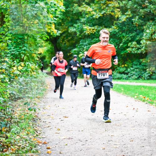 12.10.2025 - Bramfelder Halbmarathon 2025 Dr. Thomas Lammeyer http://msf.ph/oto/9360506 12.10.2025 11:12:41 Laufen 914, 2781 meine-sportfotos.de