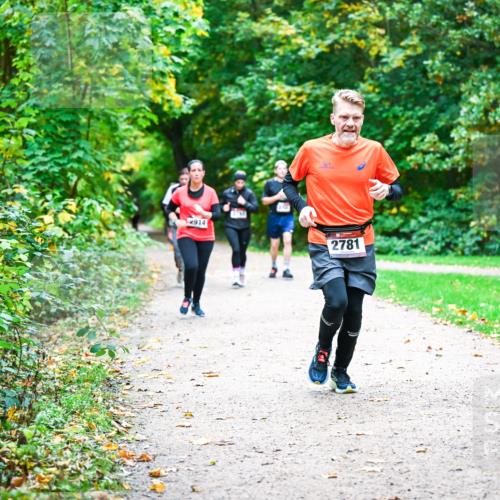 12.10.2025 - Bramfelder Halbmarathon 2025 Dr. Thomas Lammeyer http://msf.ph/oto/9360507 12.10.2025 11:12:41 Laufen 2914, 2781 meine-sportfotos.de