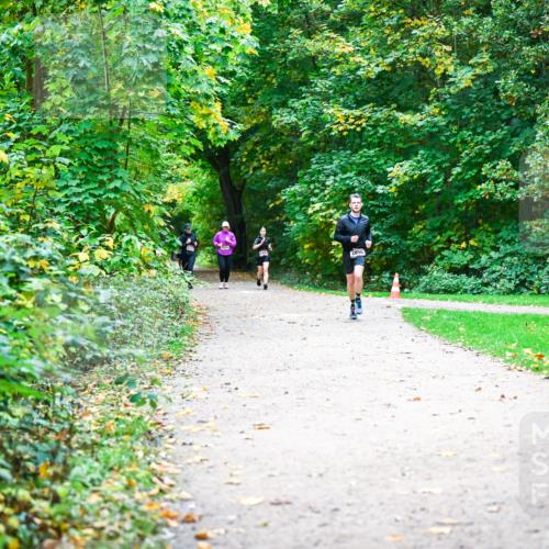 12.10.2025 - Bramfelder Halbmarathon 2025 Dr. Thomas Lammeyer http://msf.ph/oto/9360557 12.10.2025 11:12:54 Laufen 2850 meine-sportfotos.de