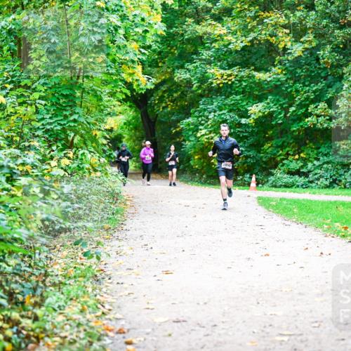 12.10.2025 - Bramfelder Halbmarathon 2025 Dr. Thomas Lammeyer http://msf.ph/oto/9360561 12.10.2025 11:12:55 Laufen 2850 meine-sportfotos.de