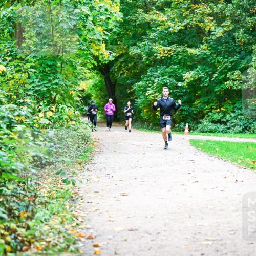 12.10.2025 - Bramfelder Halbmarathon 2025 Dr. Thomas Lammeyer http://msf.ph/oto/9360562 12.10.2025 11:12:55 Laufen 2850 meine-sportfotos.de