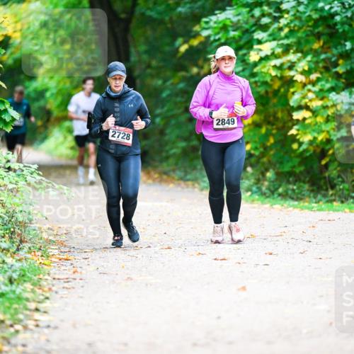 12.10.2025 - Bramfelder Halbmarathon 2025 Dr. Thomas Lammeyer http://msf.ph/oto/9360576 12.10.2025 11:13:01 Laufen 2728, 2849, 2425 meine-sportfotos.de