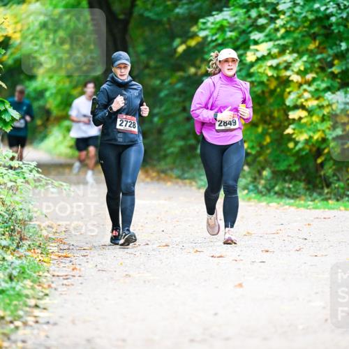 12.10.2025 - Bramfelder Halbmarathon 2025 Dr. Thomas Lammeyer http://msf.ph/oto/9360577 12.10.2025 11:13:01 Laufen 2728, 2849, 2425 meine-sportfotos.de