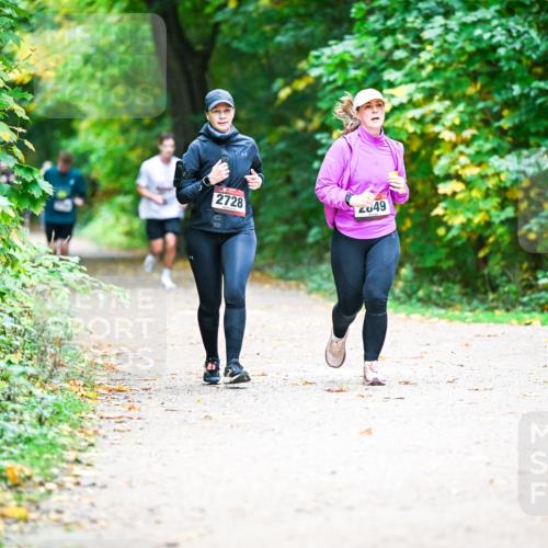 12.10.2025 - Bramfelder Halbmarathon 2025 Dr. Thomas Lammeyer http://msf.ph/oto/9360582 12.10.2025 11:13:02 Laufen 2728, 2049, 2425 meine-sportfotos.de