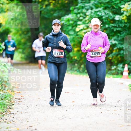 12.10.2025 - Bramfelder Halbmarathon 2025 Dr. Thomas Lammeyer http://msf.ph/oto/9360592 12.10.2025 11:13:04 Laufen 2728, 2849 meine-sportfotos.de