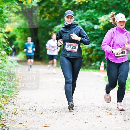 12.10.2025 - Bramfelder Halbmarathon 2025 Dr. Thomas Lammeyer http://msf.ph/oto/9360600 12.10.2025 11:13:07 Laufen 2728, 249 meine-sportfotos.de