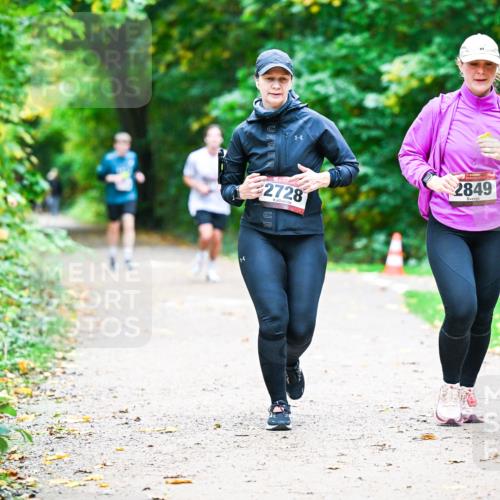 12.10.2025 - Bramfelder Halbmarathon 2025 Dr. Thomas Lammeyer http://msf.ph/oto/9360601 12.10.2025 11:13:07 Laufen 2728, 20, 2849 meine-sportfotos.de