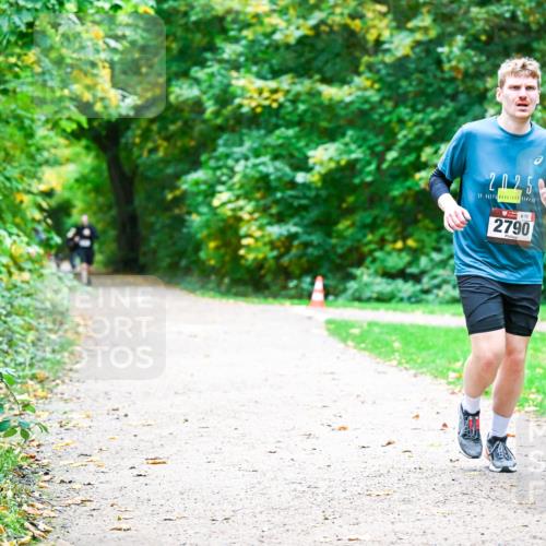 12.10.2025 - Bramfelder Halbmarathon 2025 Dr. Thomas Lammeyer http://msf.ph/oto/9360641 12.10.2025 11:13:16 Laufen 2025, 39, 75, 2790 meine-sportfotos.de