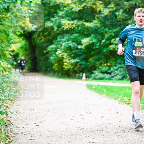 12.10.2025 - Bramfelder Halbmarathon 2025 Dr. Thomas Lammeyer http://msf.ph/oto/9360642 12.10.2025 11:13:16 Laufen 2, 02, 75, 2790 meine-sportfotos.de