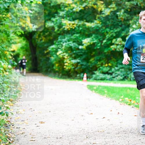 12.10.2025 - Bramfelder Halbmarathon 2025 Dr. Thomas Lammeyer http://msf.ph/oto/9360643 12.10.2025 11:13:16 Laufen 2025, 75, 2790 meine-sportfotos.de