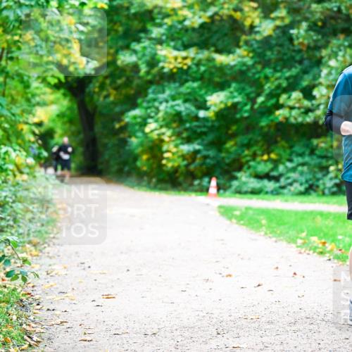 12.10.2025 - Bramfelder Halbmarathon 2025 Dr. Thomas Lammeyer http://msf.ph/oto/9360644 12.10.2025 11:13:16 Laufen 2025, 29, 75, 2790 meine-sportfotos.de