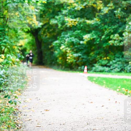 12.10.2025 - Bramfelder Halbmarathon 2025 Dr. Thomas Lammeyer http://msf.ph/oto/9360645 12.10.2025 11:13:16 Laufen 202, 1279 meine-sportfotos.de