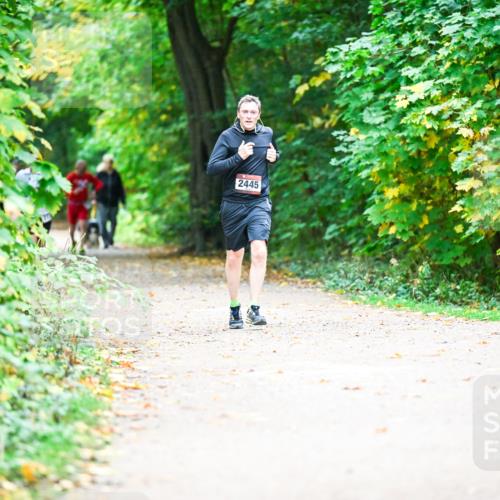 12.10.2025 - Bramfelder Halbmarathon 2025 Dr. Thomas Lammeyer http://msf.ph/oto/9360648 12.10.2025 11:13:20 Laufen 2445 meine-sportfotos.de