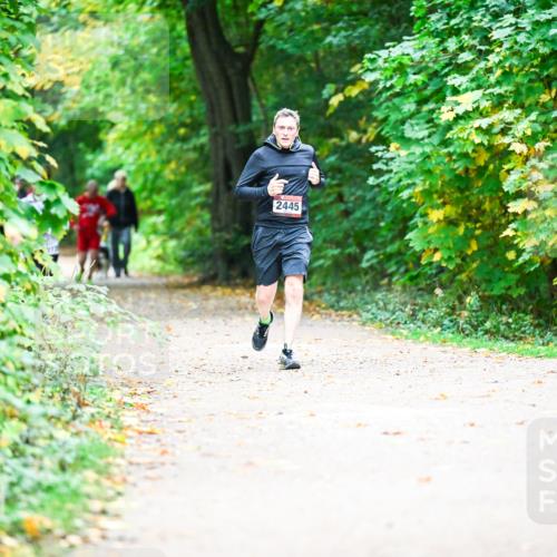 12.10.2025 - Bramfelder Halbmarathon 2025 Dr. Thomas Lammeyer http://msf.ph/oto/9360649 12.10.2025 11:13:20 Laufen 2445 meine-sportfotos.de