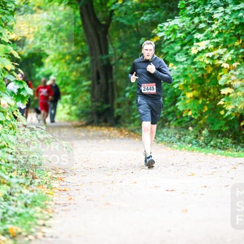 12.10.2025 - Bramfelder Halbmarathon 2025 Dr. Thomas Lammeyer http://msf.ph/oto/9360656 12.10.2025 11:13:21 Laufen 2445 meine-sportfotos.de