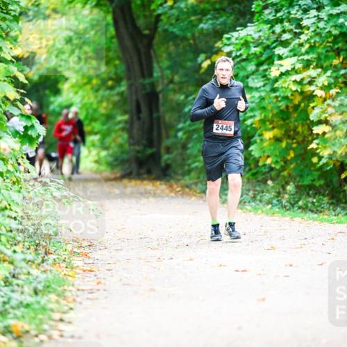 12.10.2025 - Bramfelder Halbmarathon 2025 Dr. Thomas Lammeyer http://msf.ph/oto/9360658 12.10.2025 11:13:21 Laufen 2445 meine-sportfotos.de
