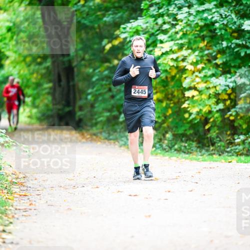 12.10.2025 - Bramfelder Halbmarathon 2025 Dr. Thomas Lammeyer http://msf.ph/oto/9360663 12.10.2025 11:13:22 Laufen 2445 meine-sportfotos.de