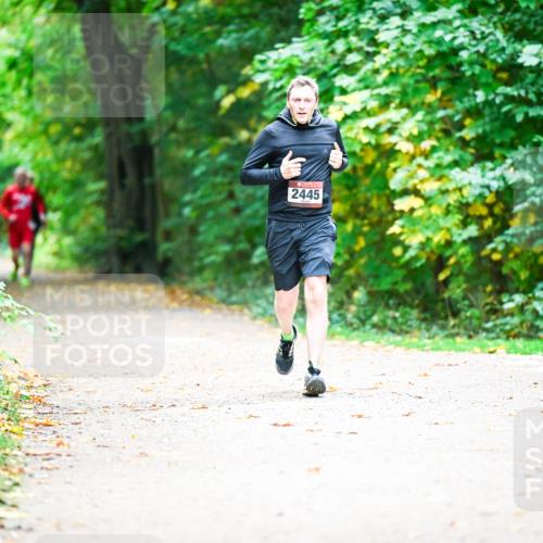 12.10.2025 - Bramfelder Halbmarathon 2025 Dr. Thomas Lammeyer http://msf.ph/oto/9360664 12.10.2025 11:13:22 Laufen 2445 meine-sportfotos.de