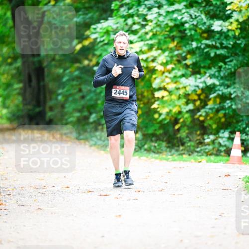 12.10.2025 - Bramfelder Halbmarathon 2025 Dr. Thomas Lammeyer http://msf.ph/oto/9360668 12.10.2025 11:13:23 Laufen 2445 meine-sportfotos.de