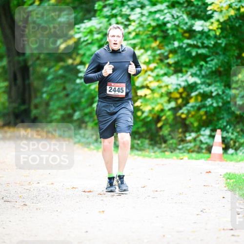 12.10.2025 - Bramfelder Halbmarathon 2025 Dr. Thomas Lammeyer http://msf.ph/oto/9360673 12.10.2025 11:13:23 Laufen 2445 meine-sportfotos.de