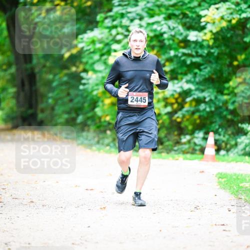 12.10.2025 - Bramfelder Halbmarathon 2025 Dr. Thomas Lammeyer http://msf.ph/oto/9360678 12.10.2025 11:13:24 Laufen 2445 meine-sportfotos.de